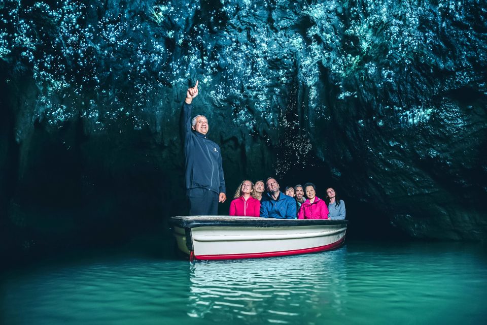 Selvlysende glowworms på vores grupperejser